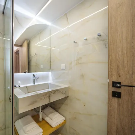 Elixir 2 Luxury * Agios Nikolaos (Crete)