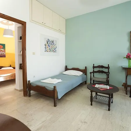 Melas Aparthotel