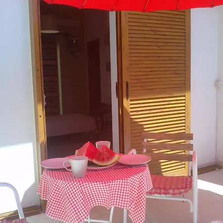 Melas Aparthotel 2*