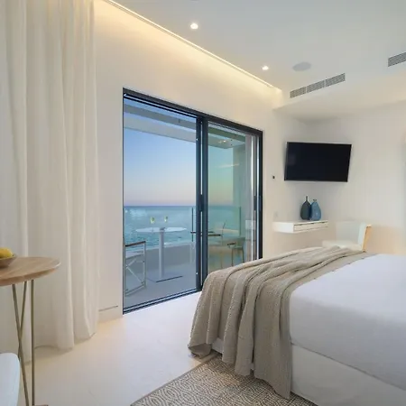 The Island Concept Luxury Boutique Heated Pool Hotel