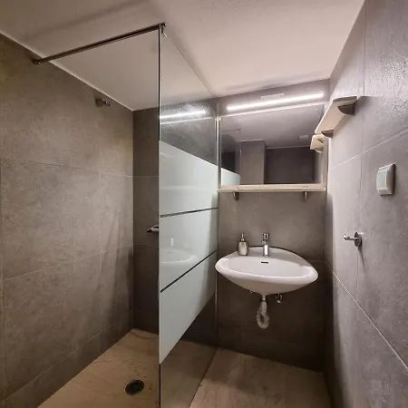 Melas Aparthotel 2*
