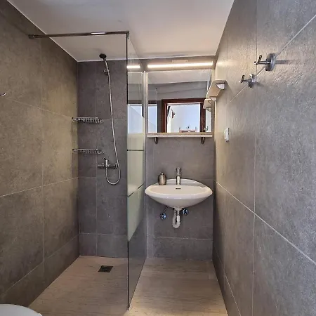 Melas Aparthotel 2*