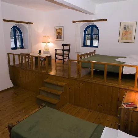 Karavostassi - The Stonehouse Apartament