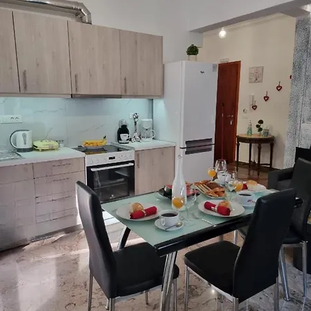 Luxury - Center House Daire Ayos Nikolaos