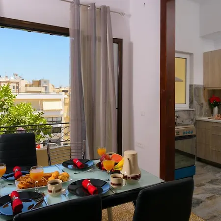 Appartement House For Families Near The *