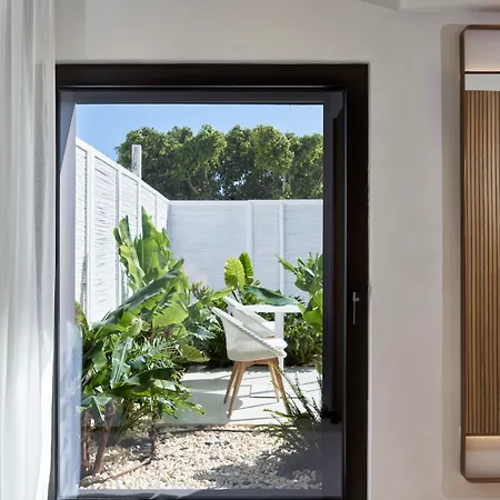 The Island Concept Luxury Boutique Heated Pool 5*