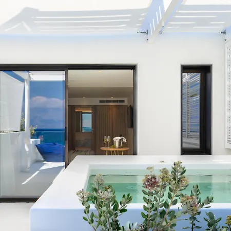Hotel The Island Concept Luxury Boutique Heated Pool 5*