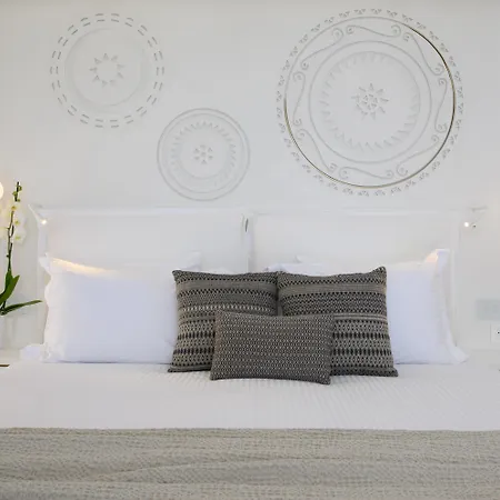 The Island Concept Luxury Boutique Heated Pool Hotel