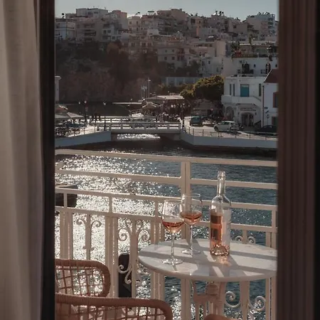Seaside Lato With Unique View Apartamento