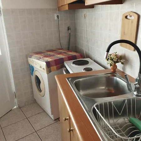 My Sisters House Apartment *