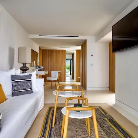 Hotel The Island Concept Luxury Boutique Heated Pool 5*