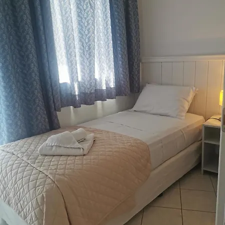 Hotel Naiades Almiros 3*