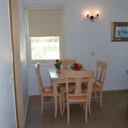 Almiros Gasthof Agios Nikolaos