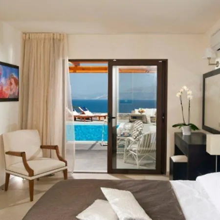 Miramare Villas 4*