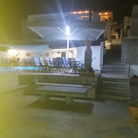 Manos Apartahotel