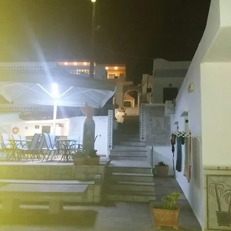 Manos 2*