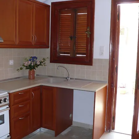Melas 2* Agios Nikolaos (Crete)