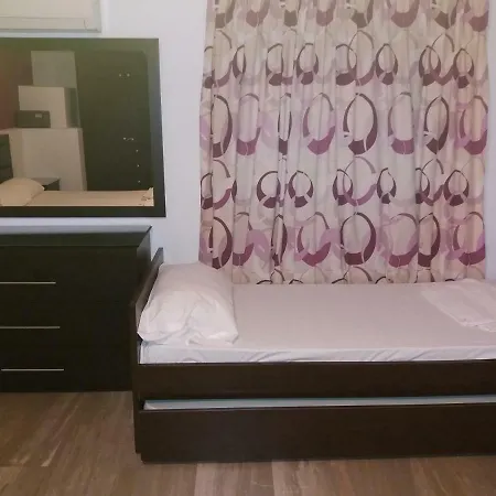 Apartahotel Manos 2*