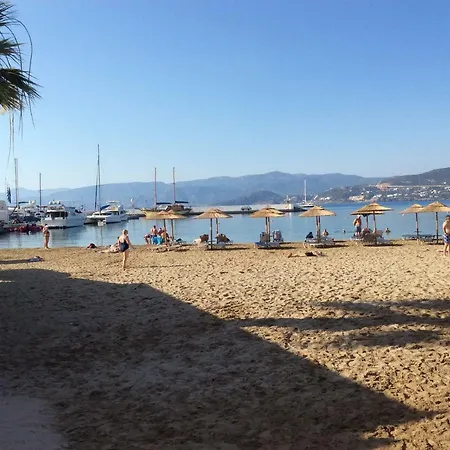 Ở trọ Kalliopi Agios Nikolaos (Crete)