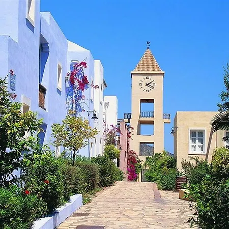 Hotel Candia Park Village 4*