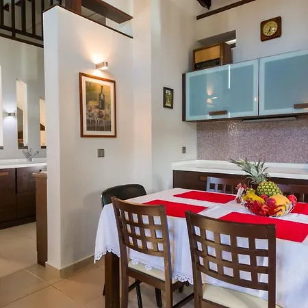 Villa La Casa Di Pietra Agios Nikolaos (Crete)