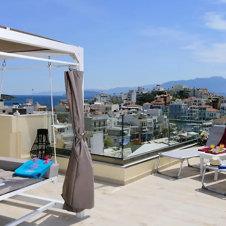 Luxury View Center House