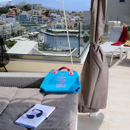 Luxury View Center House
