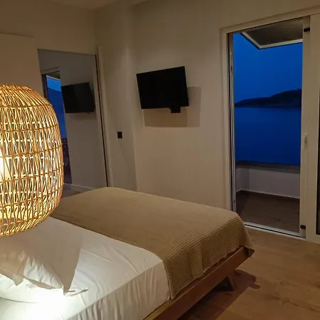 9 Muses Aparthotel