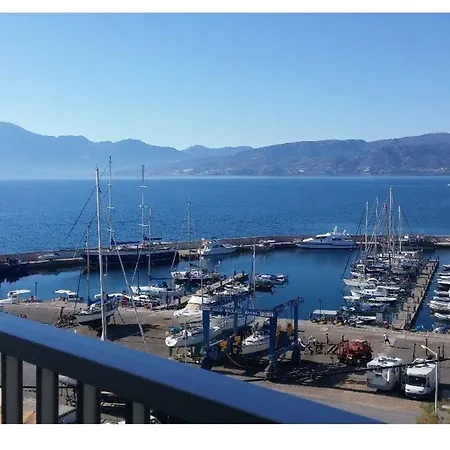 Apartment The Howard Place - Entir With A Sea View For 5 Guests