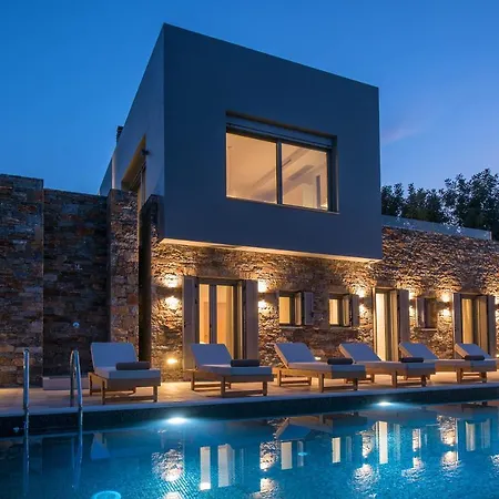 Luxury With Stunning Views In