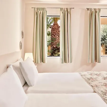 Candia Park Village Hotel 4*