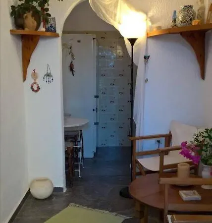 Sunny House 2 Minutes From The Sea! *