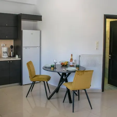 Lira Deluxe - , Crete * Agios Nikolaos (Crete)