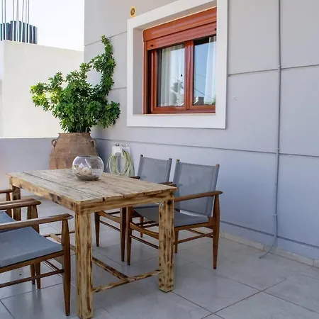 Lira Deluxe - , Crete * Agios Nikolaos (Crete)