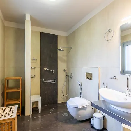 Nicolas Luxury With Private Pool &