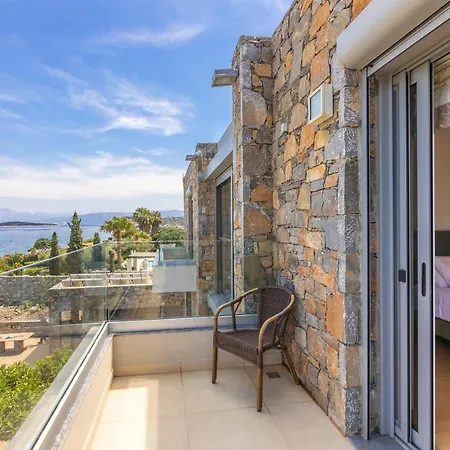 Nicolas Luxury With Private Pool &