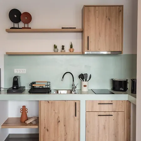 Apartment Remvi *
