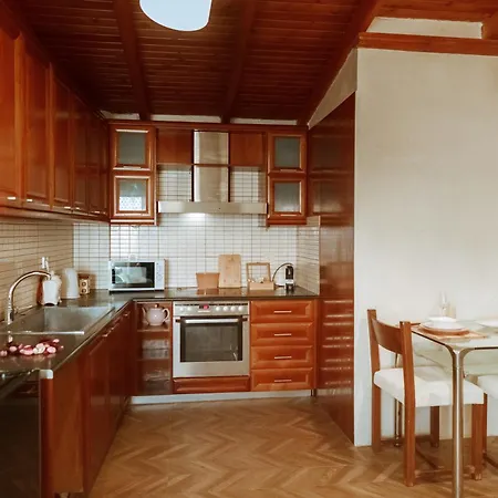 Charming Apartment *