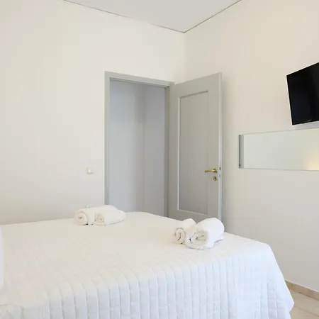 Summer Retreat 3rd Floor Apartment *