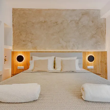 Amphitrite Beach House Holiday home *