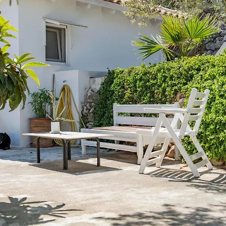 Rafaela's Sea View House Apartment