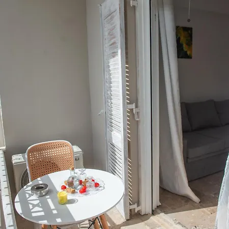 Asterion Apartment *