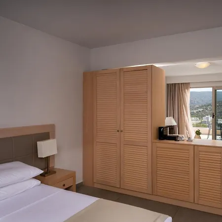Resort Miramare & 4*