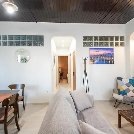 Apartment Theofani's *