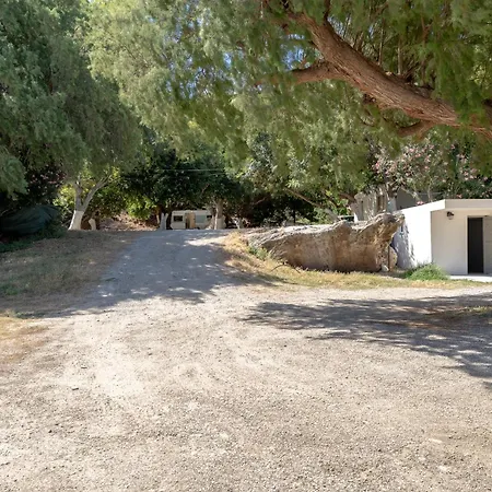 Campsite West Nest Caravan Sfinarion