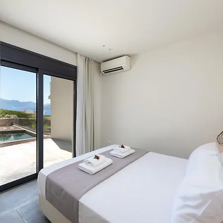 Quiet & Cozy, Aura House *