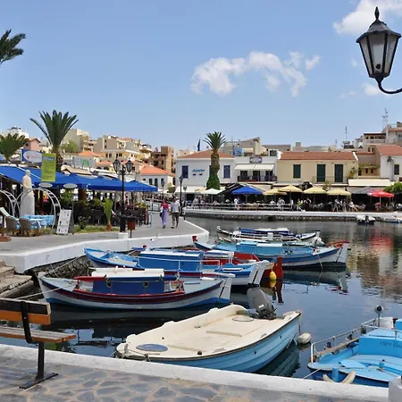 Ria's In Ag. Nikolaos *