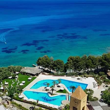Candia Park Village Hotel 4*