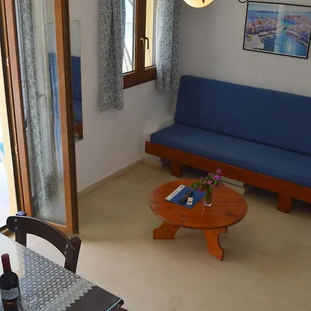 Mantraki Aparthotel