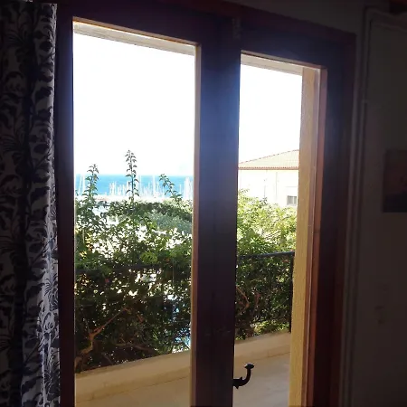 Mantraki Aparthotel